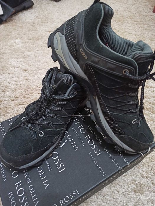 Кросівки 40розмір.