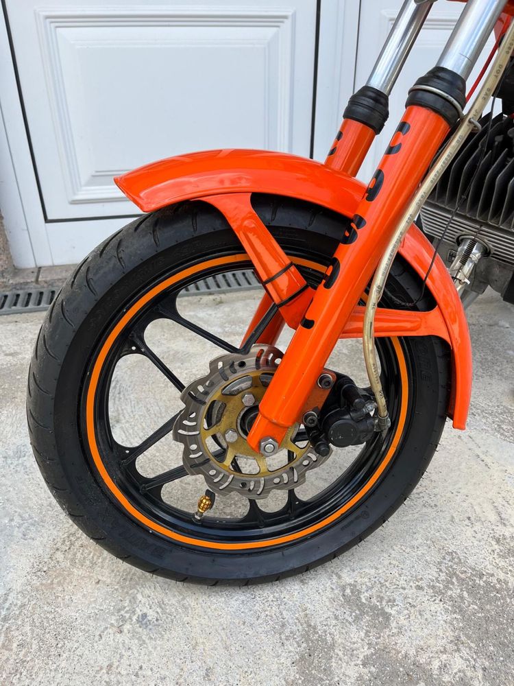 Casal Boss nova com motor novo Zumdap5 e leva o motor original extra .