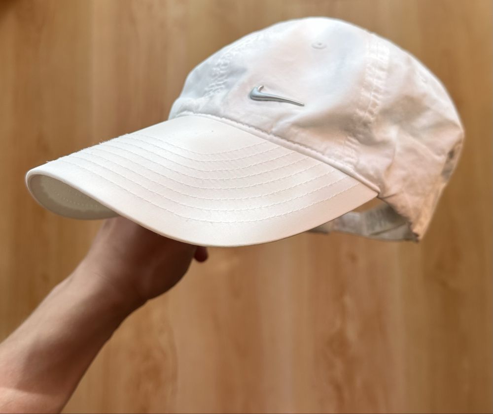 Кепка Nike ОРИГІНАЛ / Біла кепка Nike/ Вінтажна кепка Nike