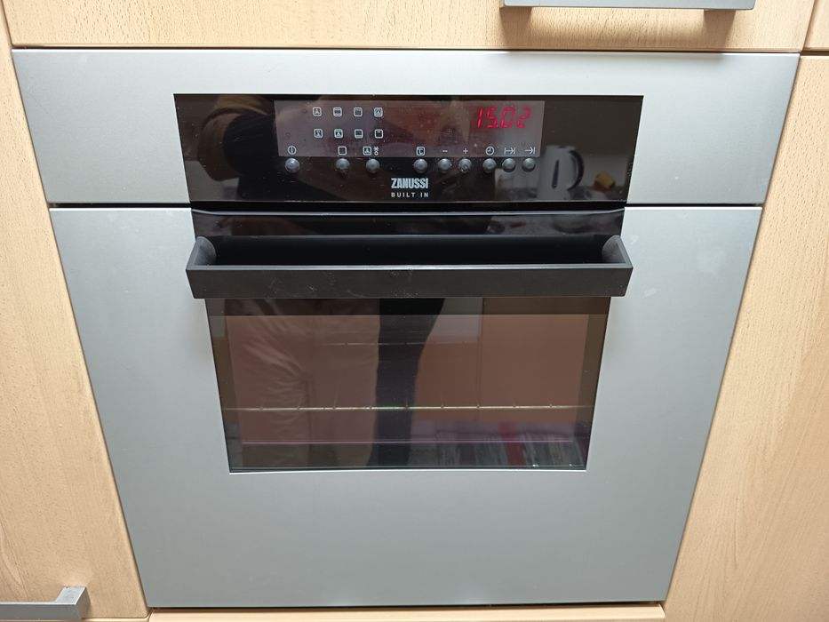 Zanussi Built-In Forno Elétrico