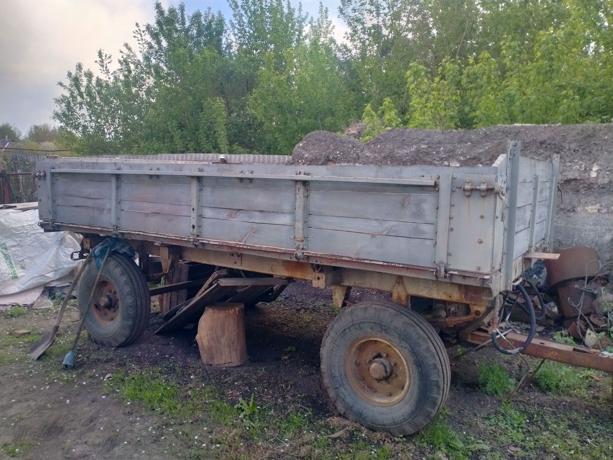 Продам причіп 2ПТС-4