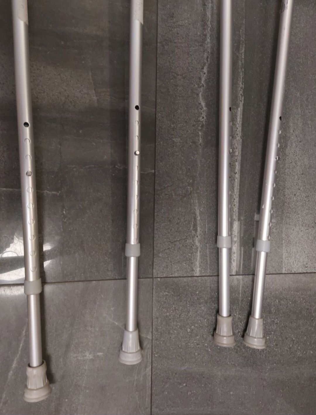Kule ortopedyczne łokciowe regulowan 140kg