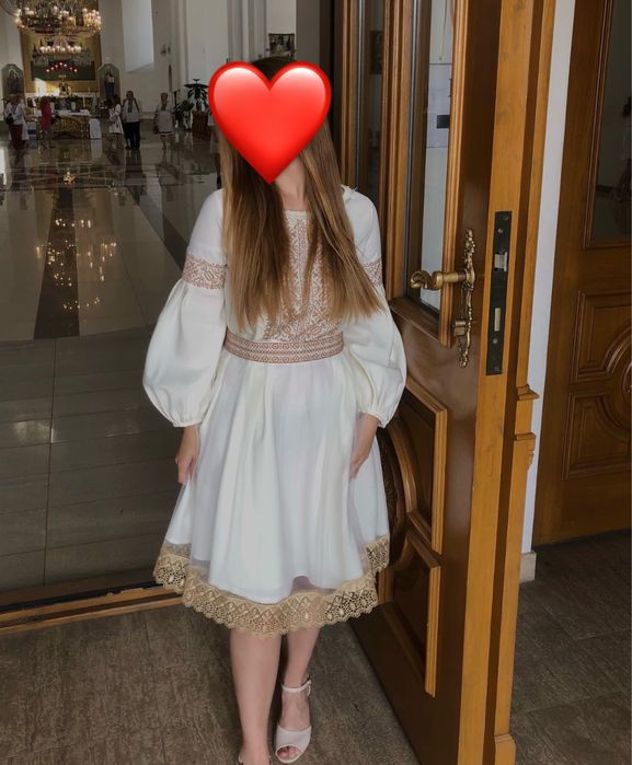 Вишита сукня тренд вишиванка плаття вишиванка бежевого кольору