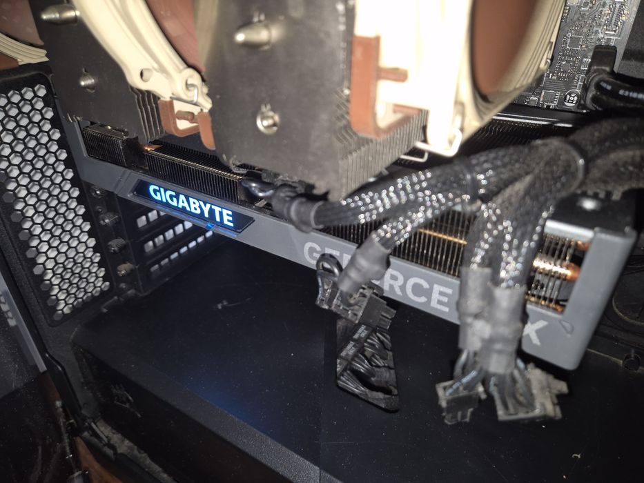 Gigabyte Geforce RTX 4070  - graphics card