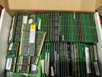 Caixa de dezenas de memórias SO-DIMM DDR2 256MB a 2GB