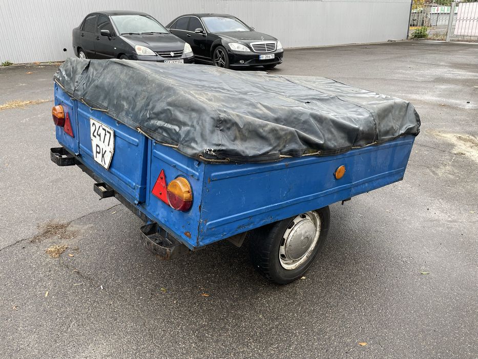 Легковий причіп в хорошому стані