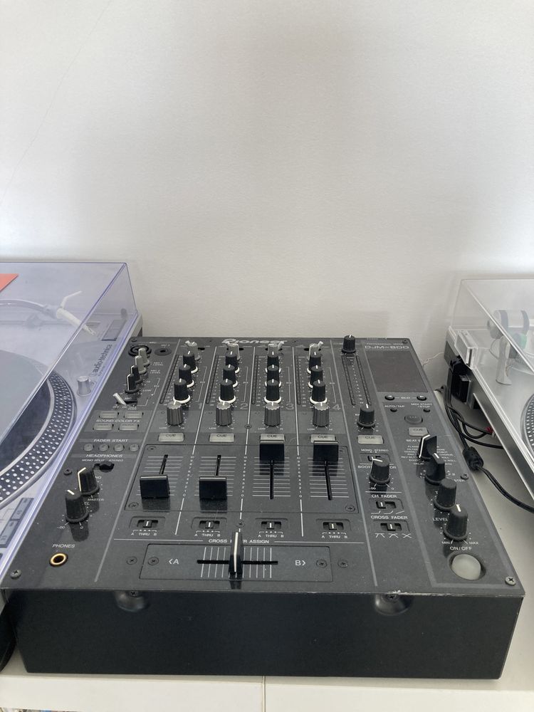 Pioneer DJM 800 мікшерний пульт