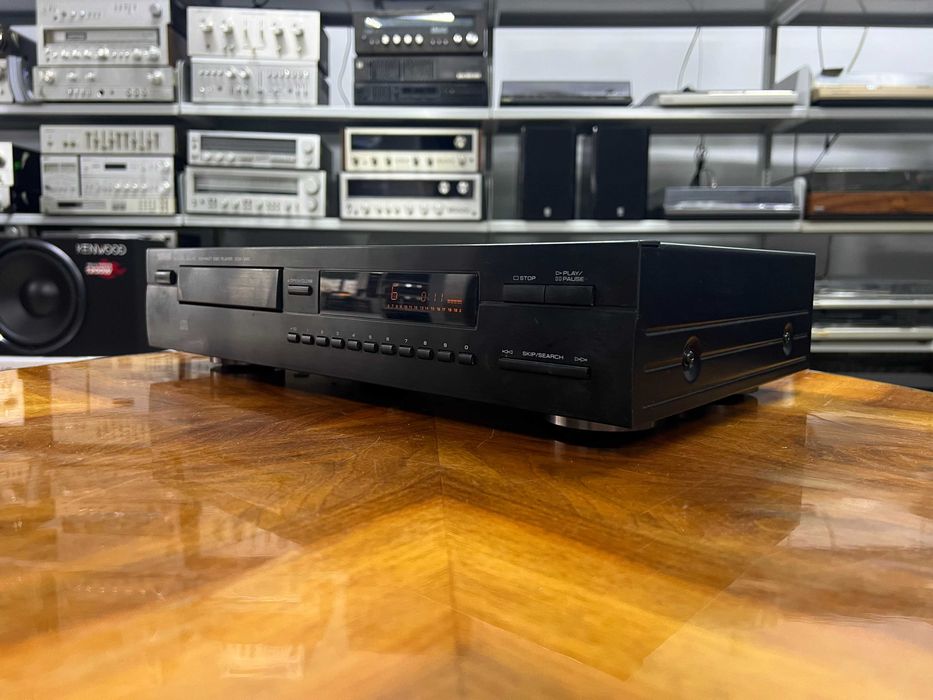 Odtwarzacz płyt CD Yamaha CDX-390 Audio Room