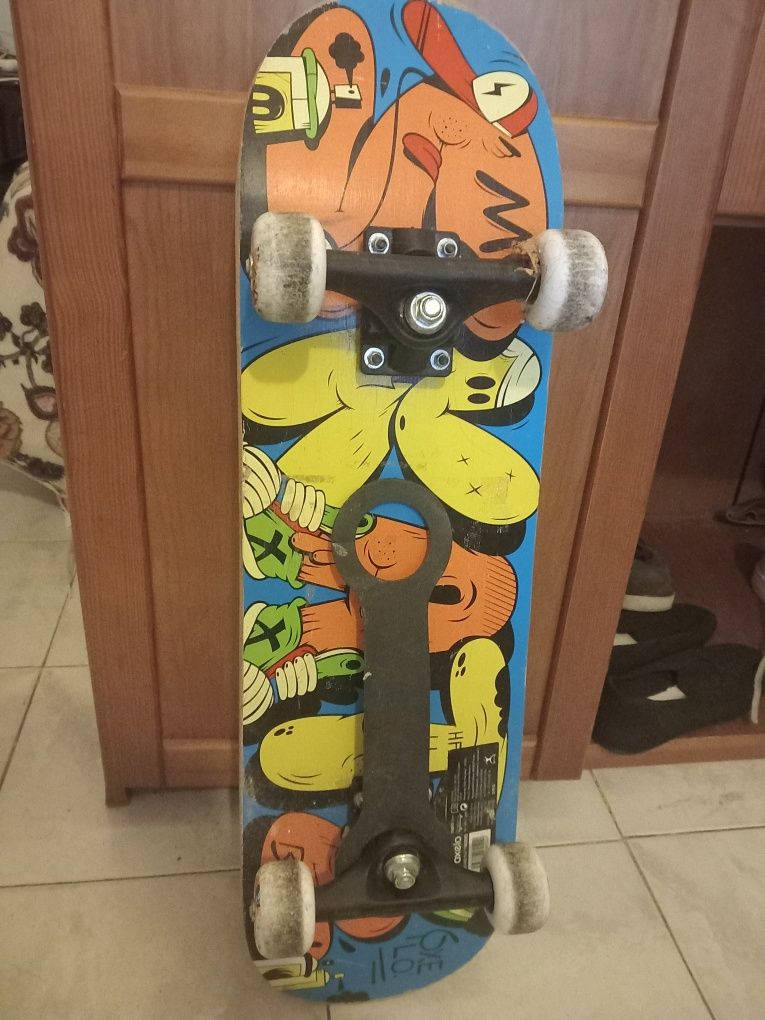 Skates semi-novos em bom estado