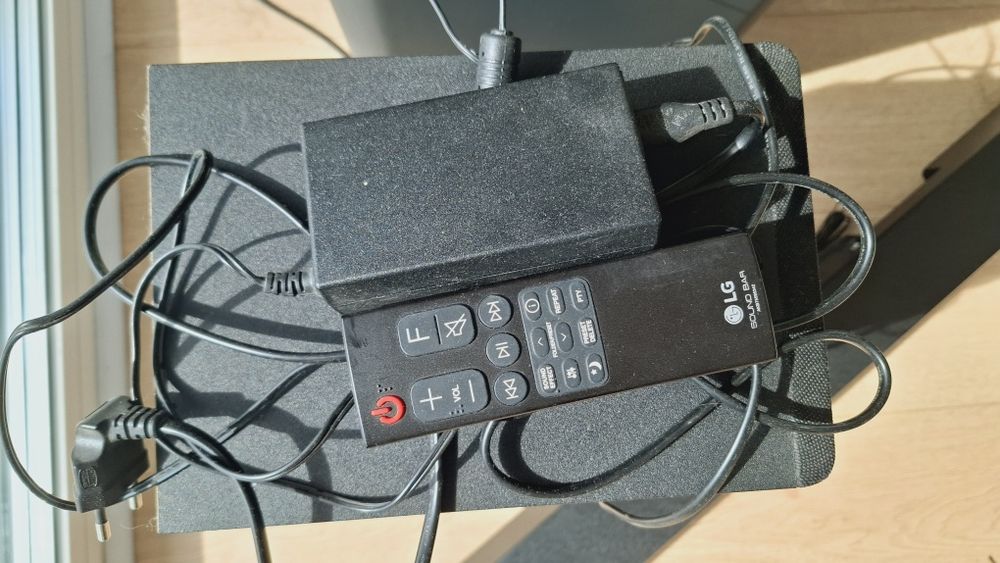 Soundbar + subwoofer