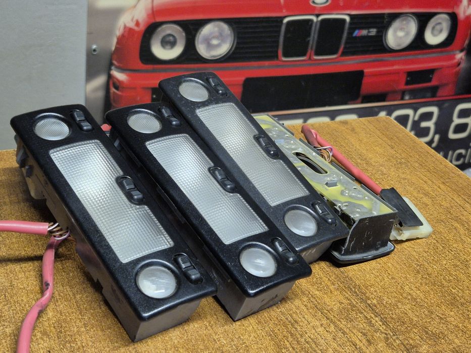 BMW E36 Mpakiet Lampka Jupiter Środkowa Przednia Podsufitki Czarna Ory