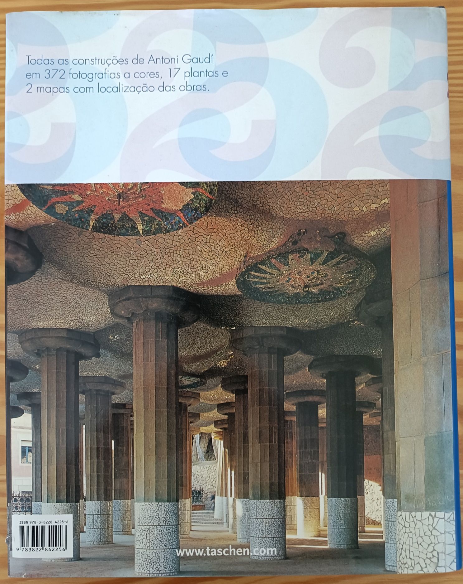Livro Gaudi - Obra Arquitectonica Completa