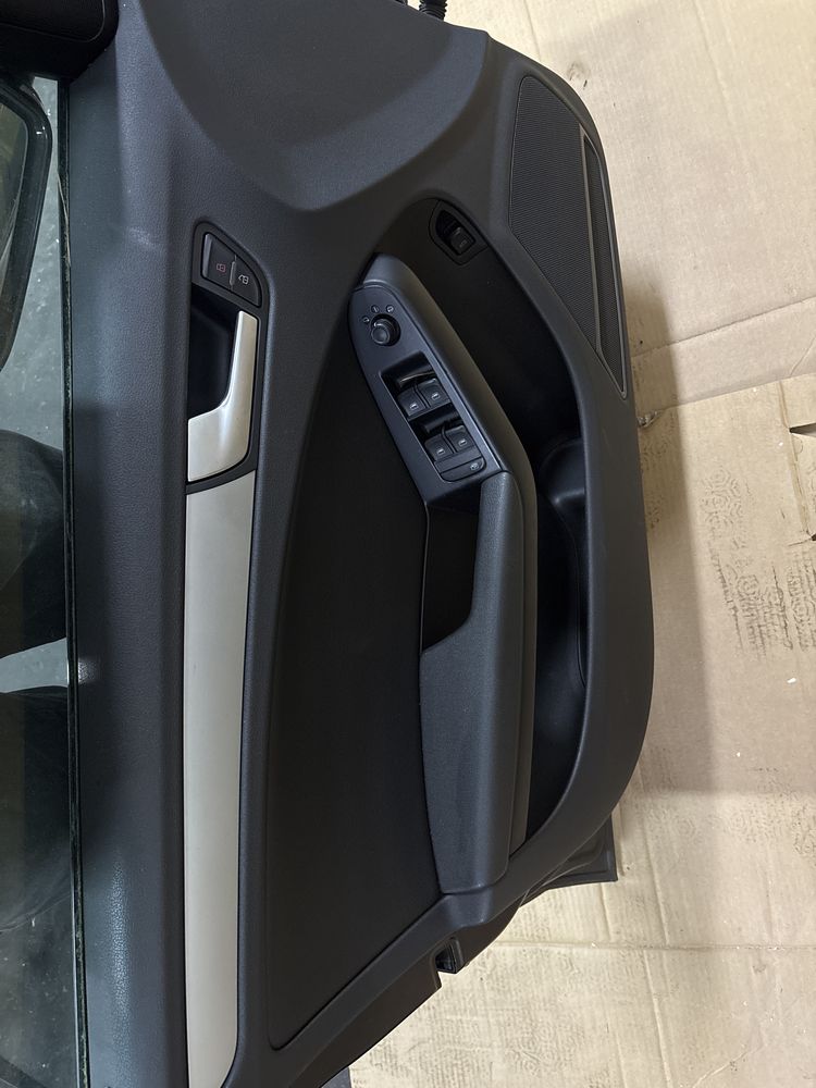 Audi a4 b8 drzwi lewy przód kompletne LZ7L