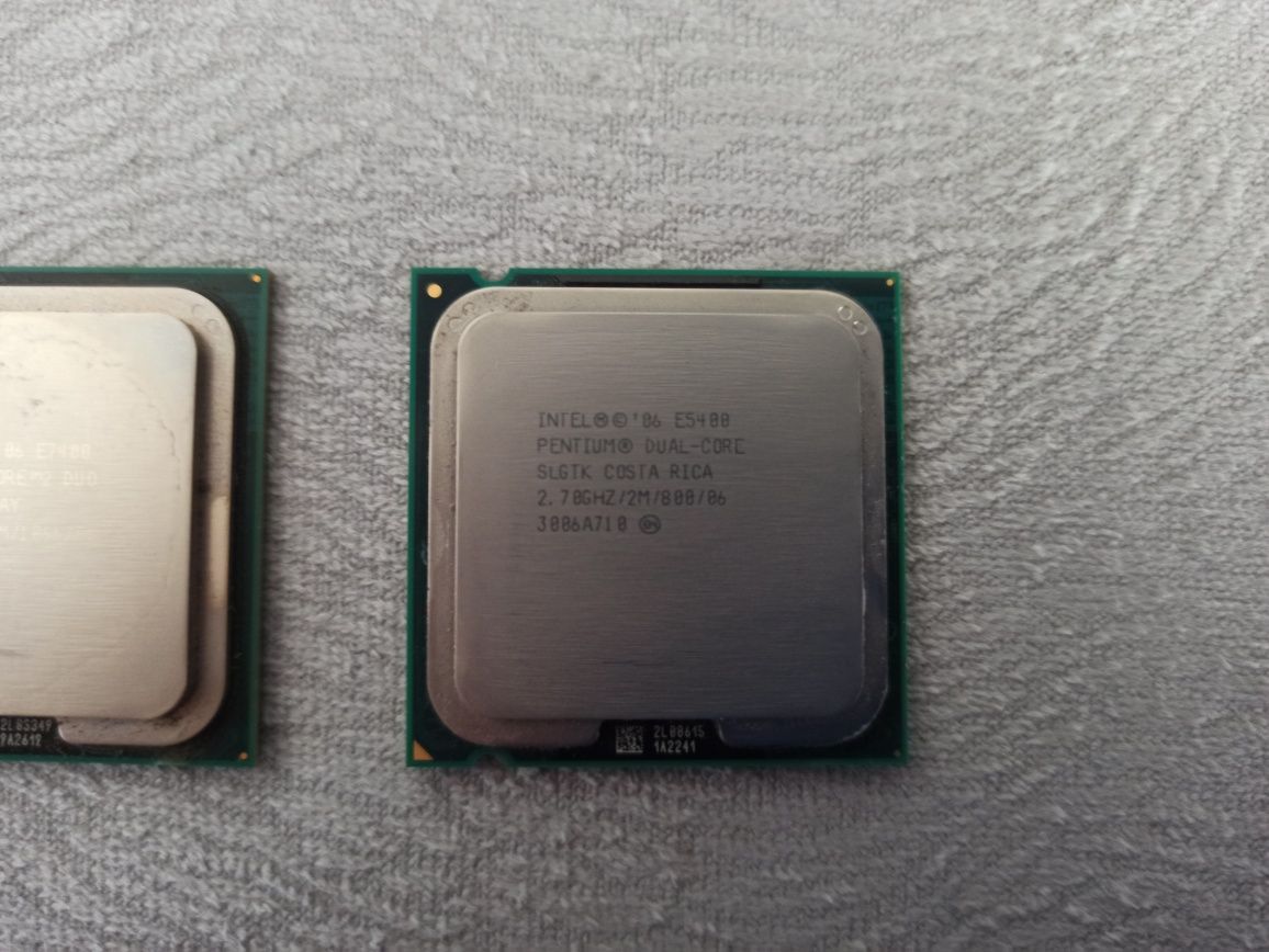 Sprzedam procesory Intela