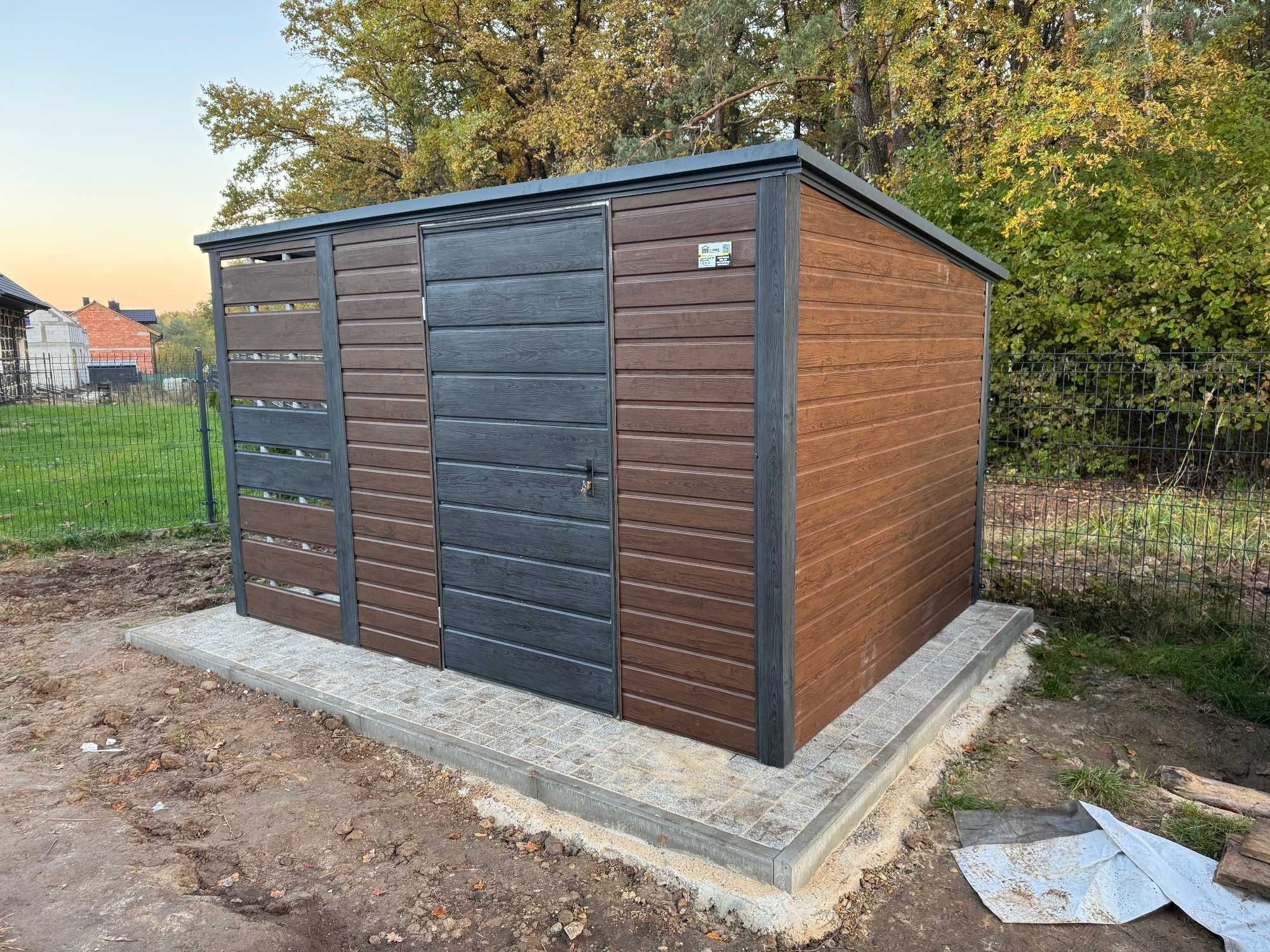 Garaż blaszany/schowek ogrodowy 3x2.5m, orzech + sosna, profil ocynk