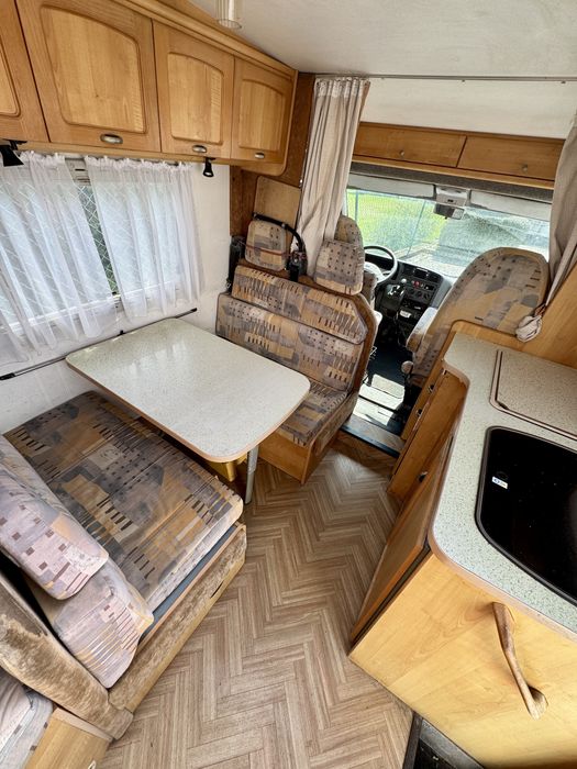 Autocaravana Perfilada Burstner com motor 2.8