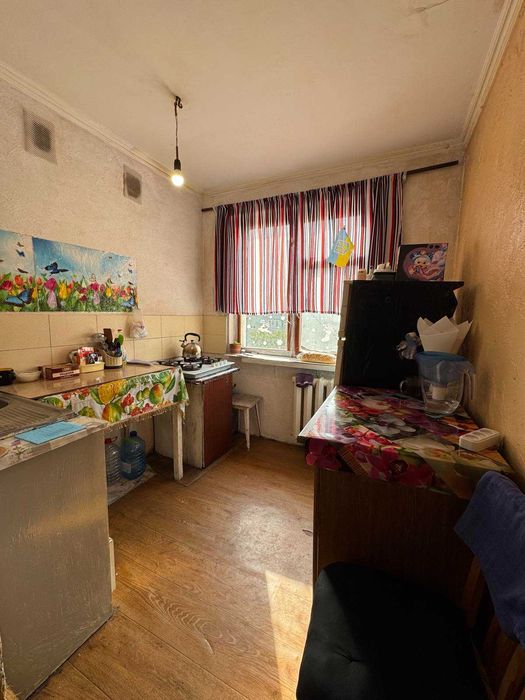 Продам 1 комнатная квартира на Черемушках недорого