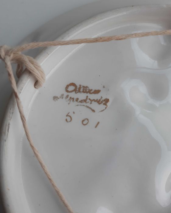 Prato Antigo em faiança Portuguesa