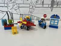 Zestaw klocków Duplo pilot i policjant