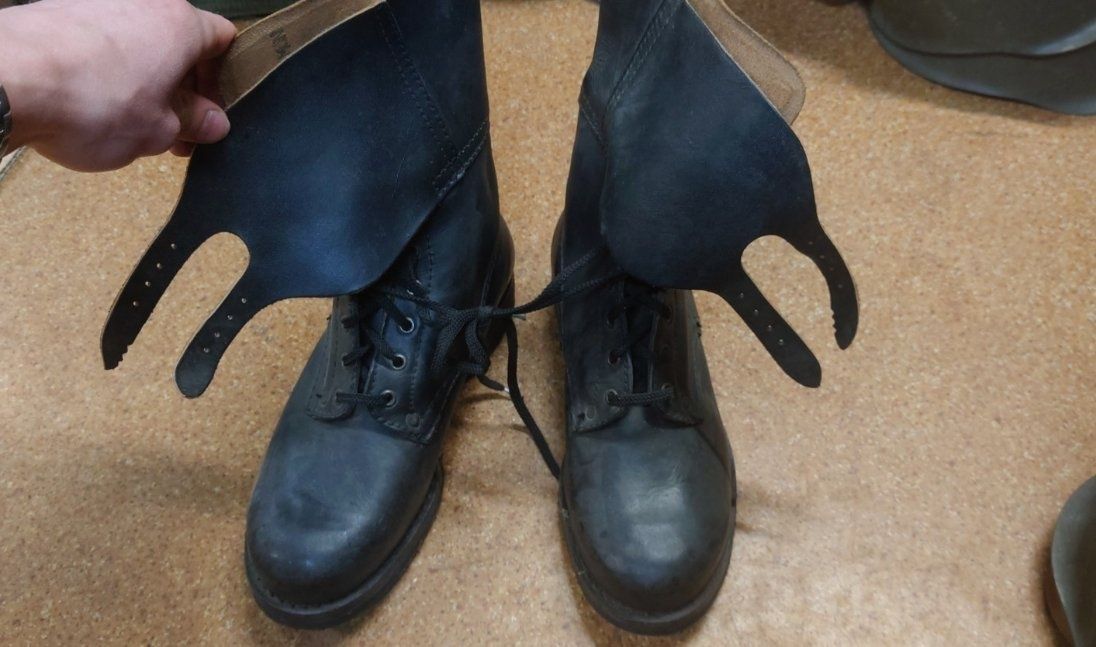 Nowe opinacze buty wojskowe skórzane