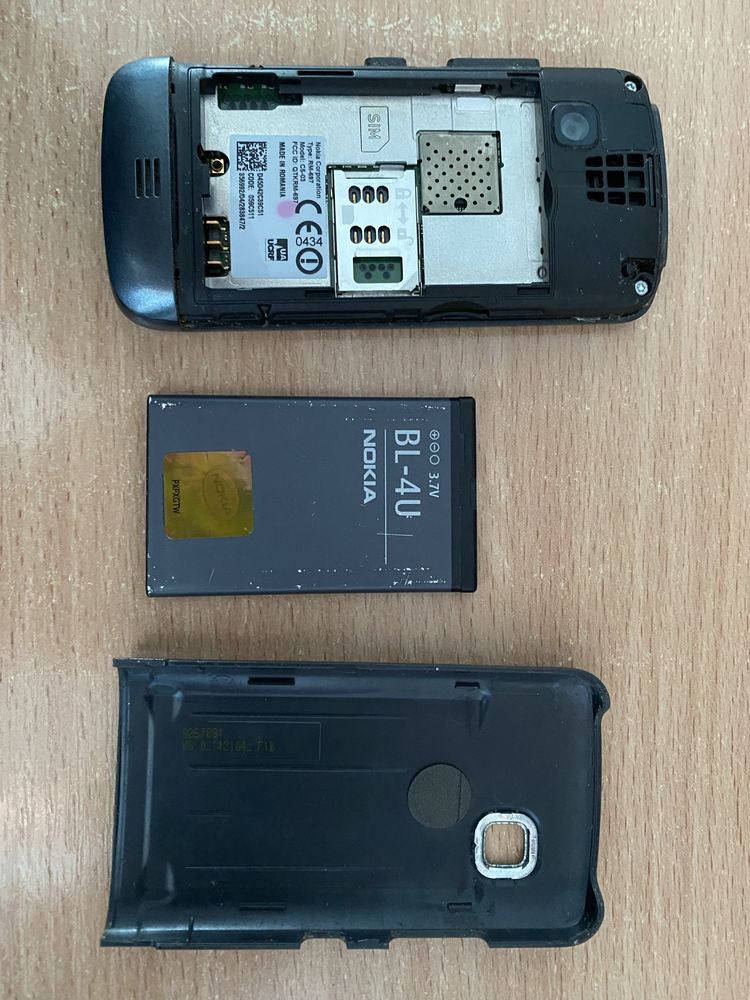 Мобільний (мобильный) телефон Nokia C5-03. Повна комплектація.
