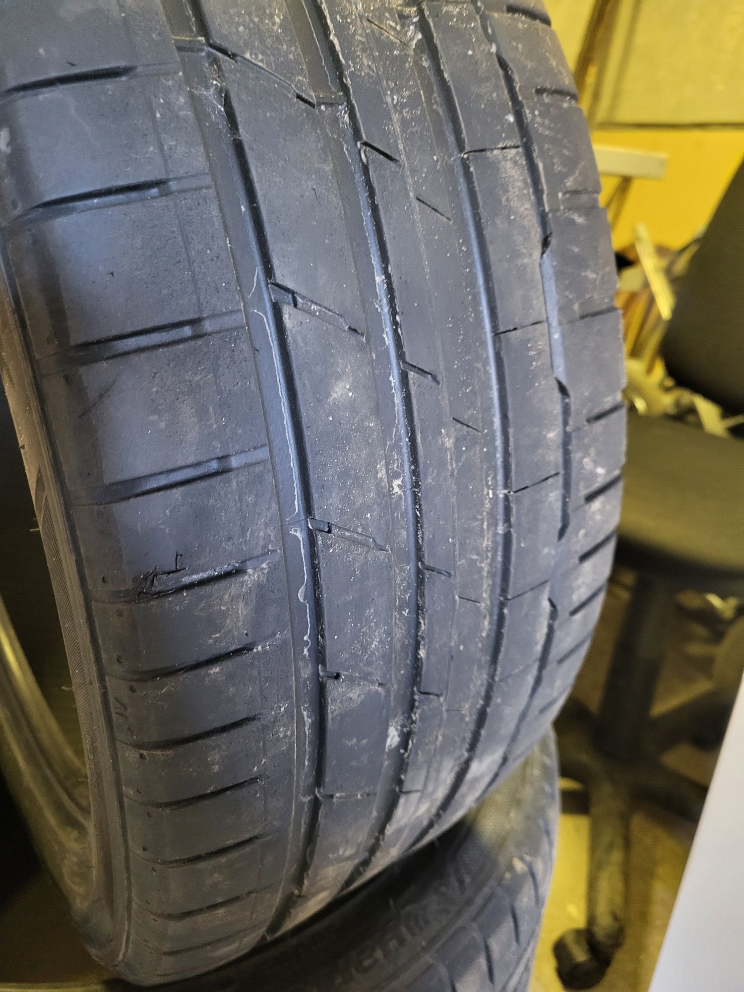 Hankook Ventus 245/45 r19