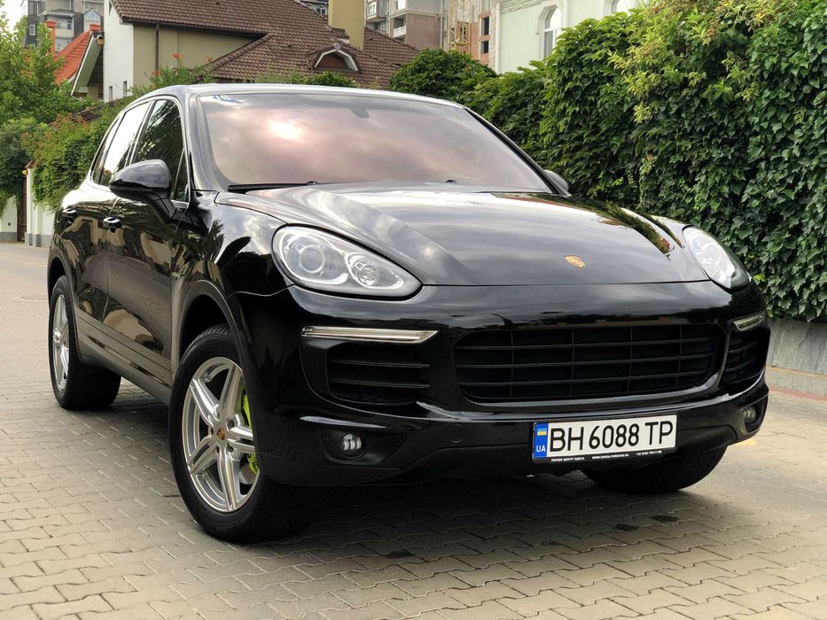 Porsche-Cayenne Plug-in Hybrid