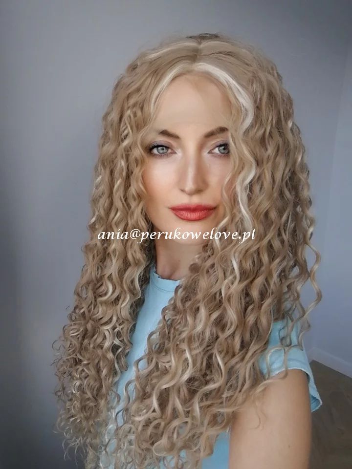 Peruka LACE FRONT karmelowy blond pasemka afro loki włosy na co dzień