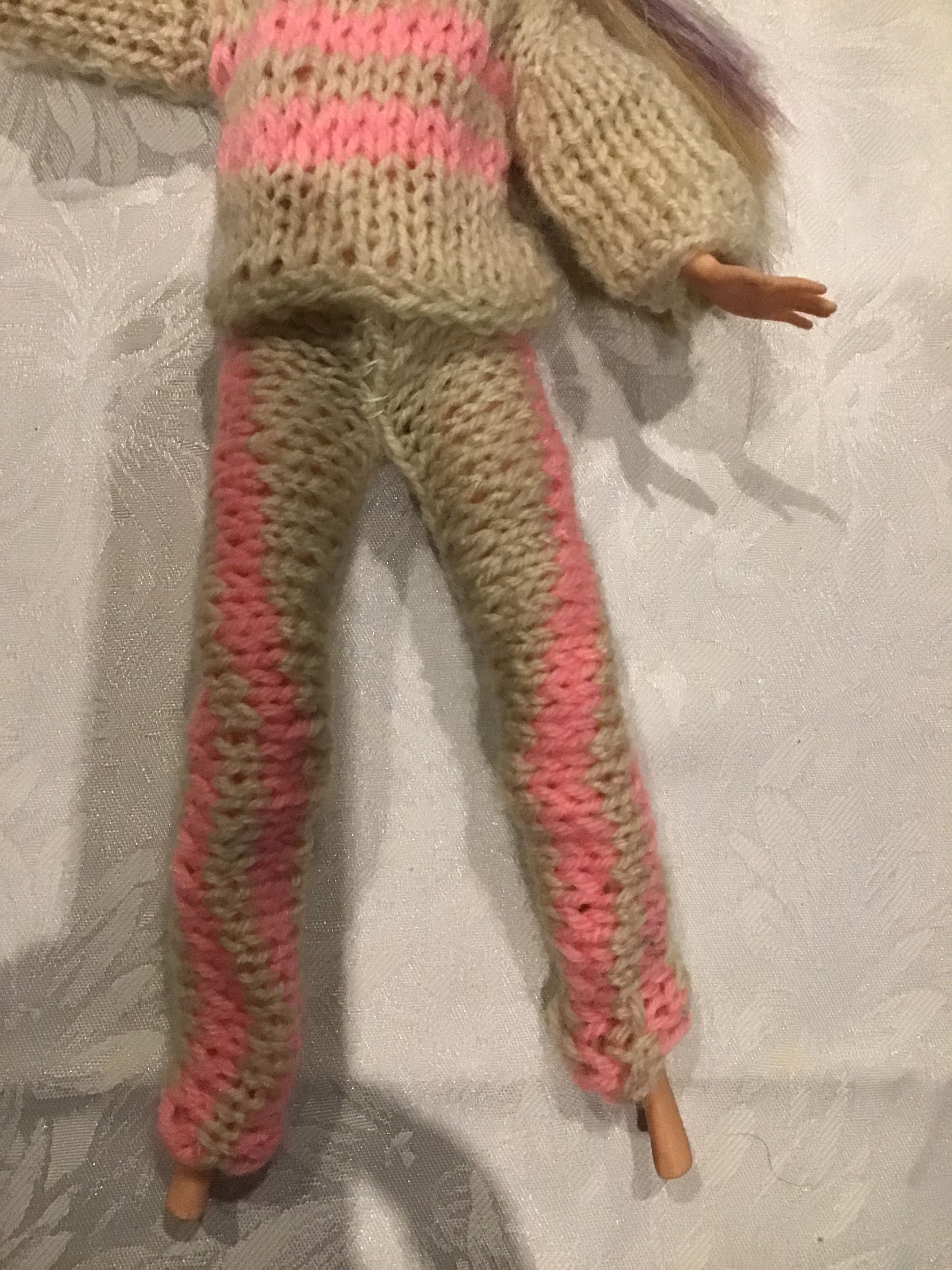Barbie ubranka nowe sweterek i spodnie