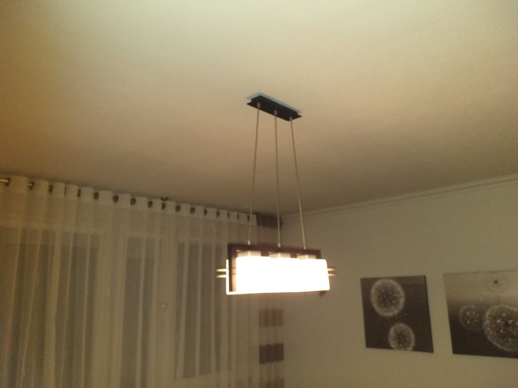 Lampa wisząca plus dwa kinkiety.