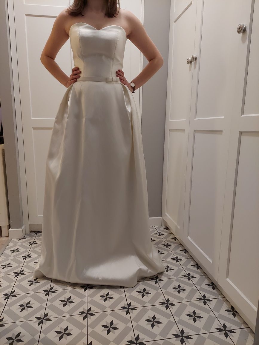 Suknia ślubna firmy gala model gemma dla wysokiej tall