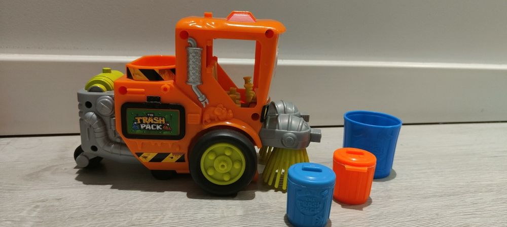 ŚMIECIAKI Trash Pack Zamiatarka + figurki