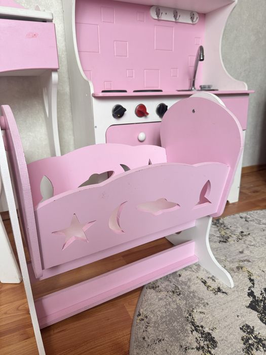 Меблі в дитячу кімнату, дитяча кухня, дитячий стіл