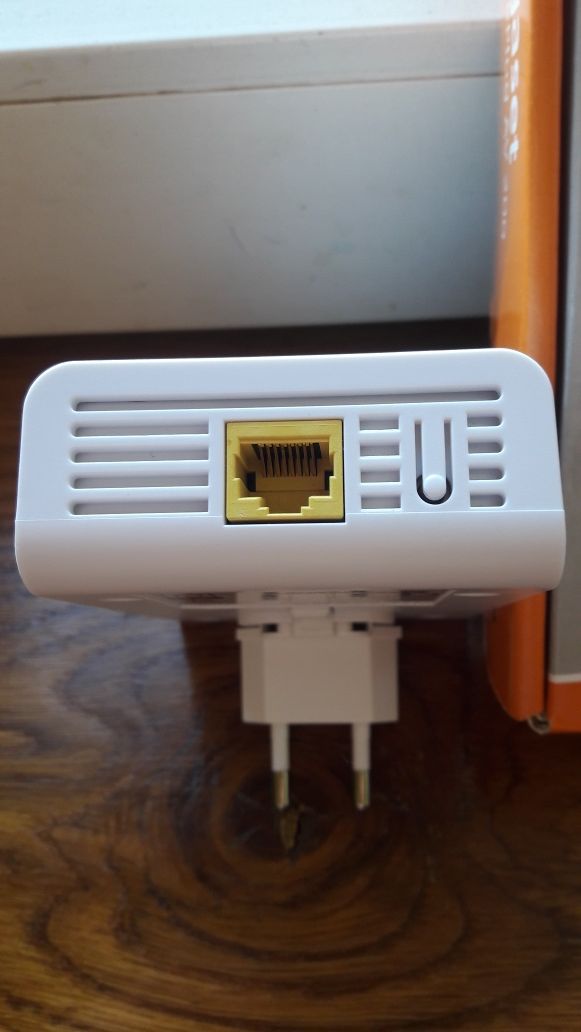 Сетевой Интернет-маршрутизатор Siemens HomePlug AV 200 ADSL