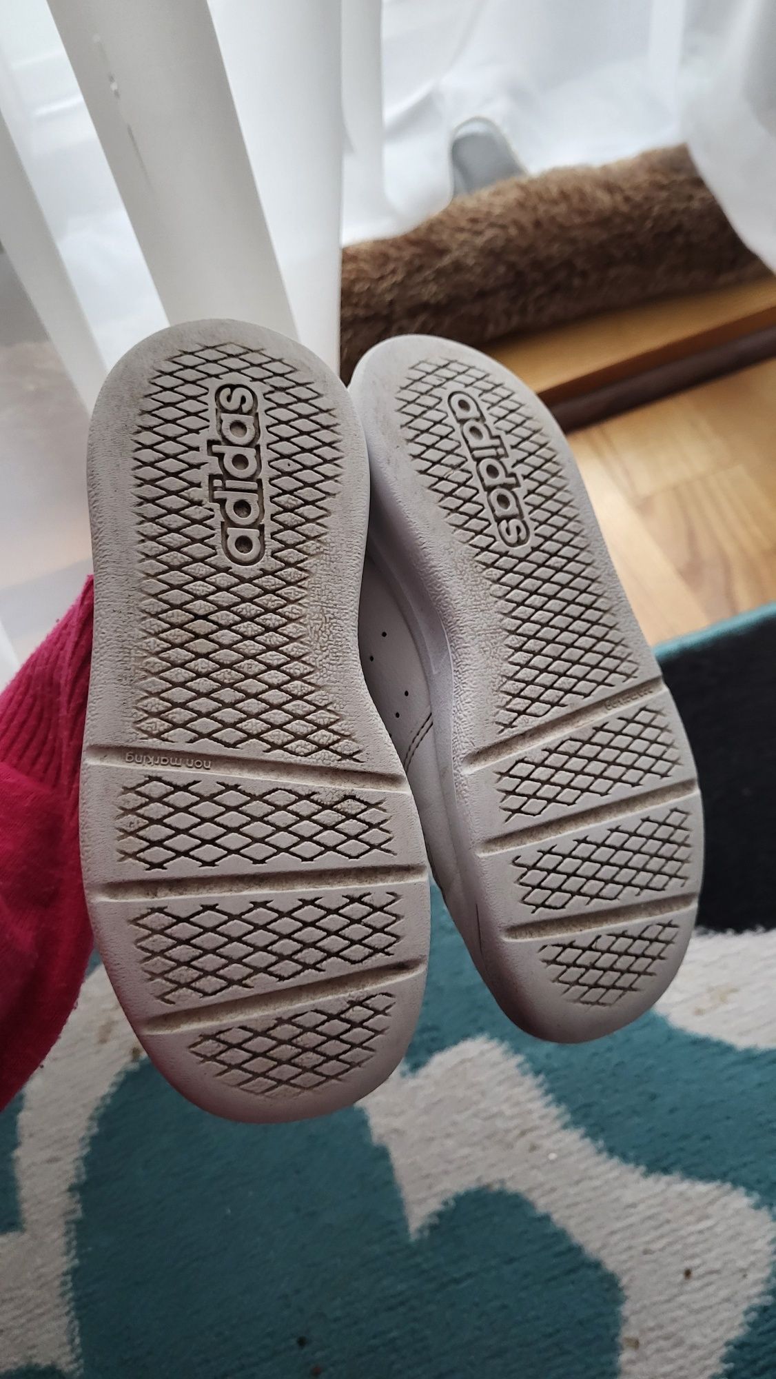 Adidas buty chłopięce. Rozmiar 27.