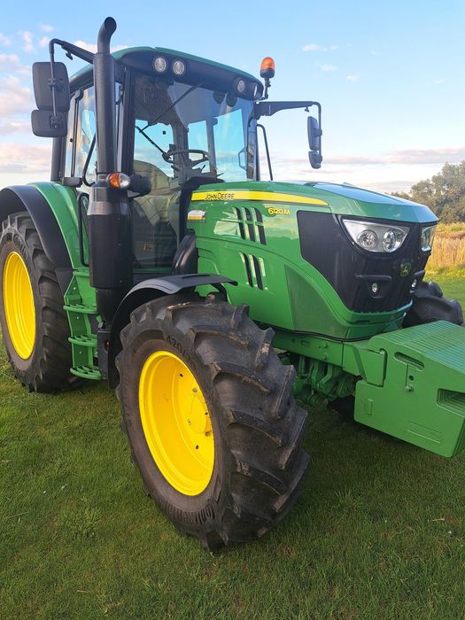 John Deere 6120M