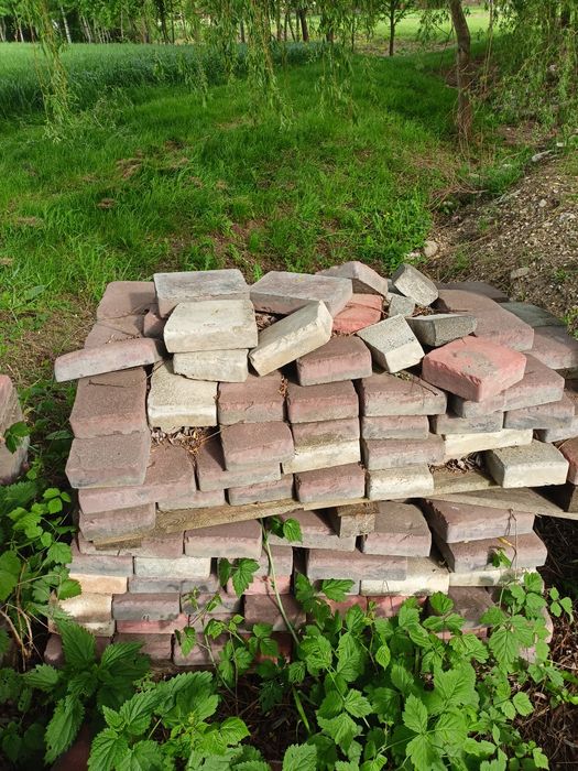 Kostka brukowa "naturyt" bruk-bet