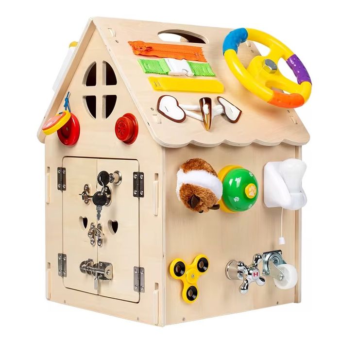 Domek manipulacyjny montessori