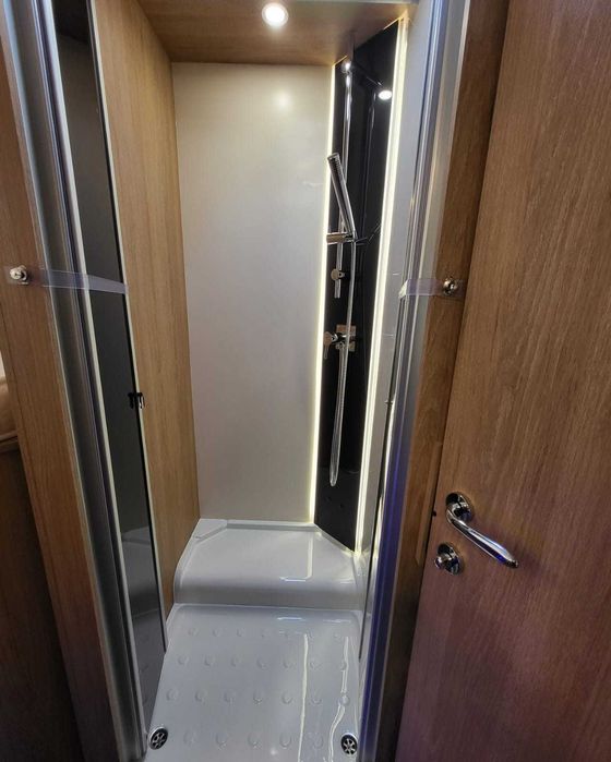 Wynajem Kampera VIP 5 Zimowy Bogate Wyposażenie Wypożyczalnia Camper