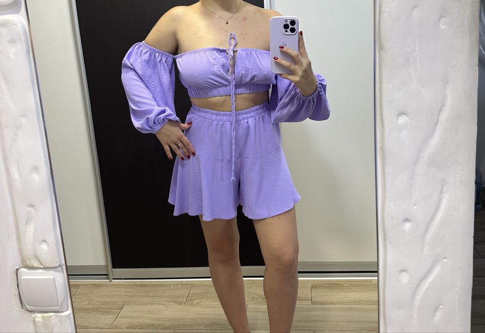 Комплект топ із шортами-спідницею