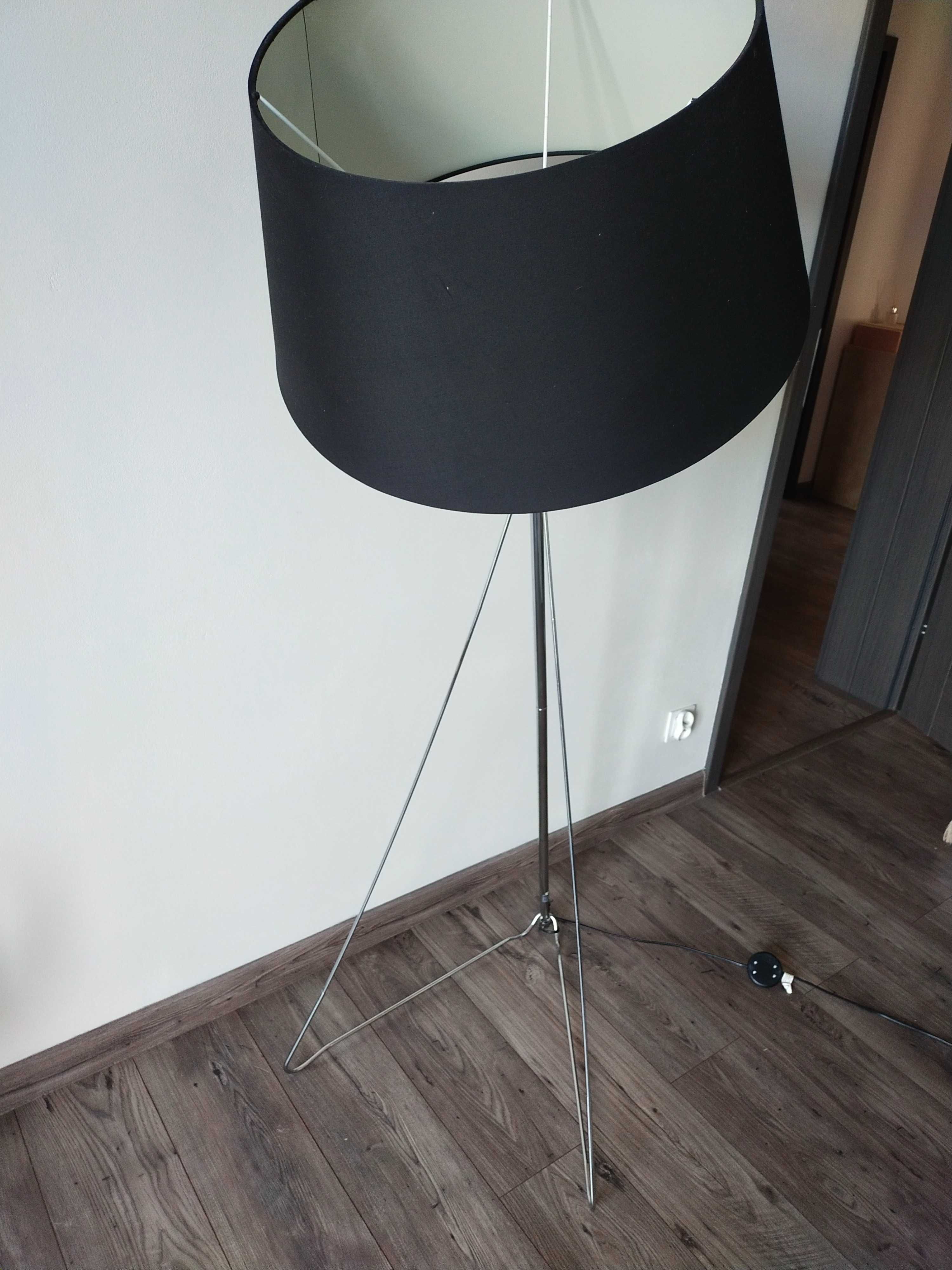 Lampa podłogowa .