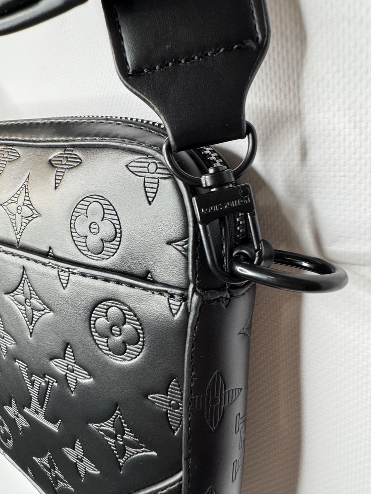 Сумка від Louis Vuitton