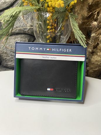 Tommy Hilfiger гаманець,шкіра!