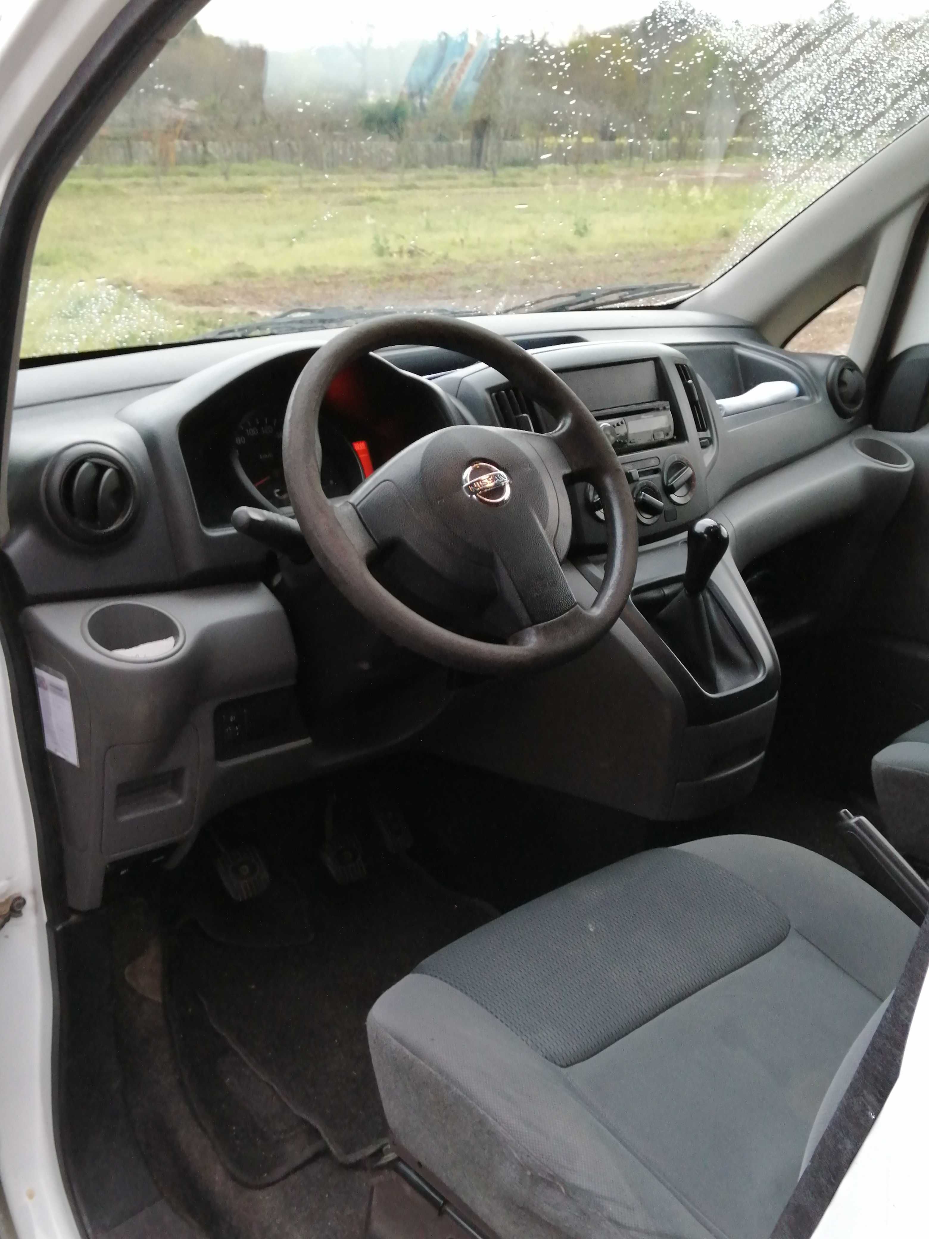 Carrinha Nissan NV 200