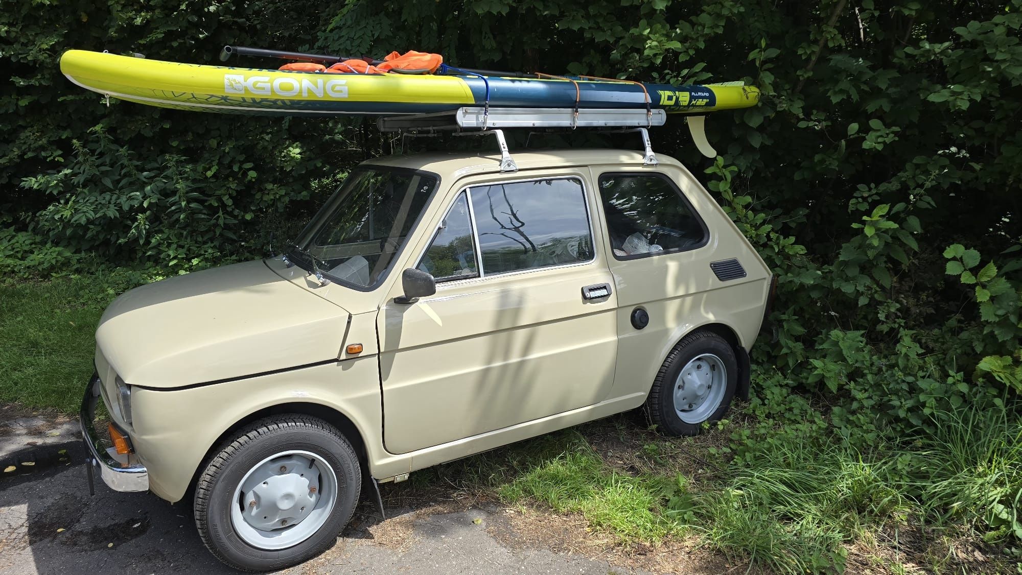 Fiat 126p 1979 • 600ccm • 70 000 km • Dachowy bagażnik + hak + przycze