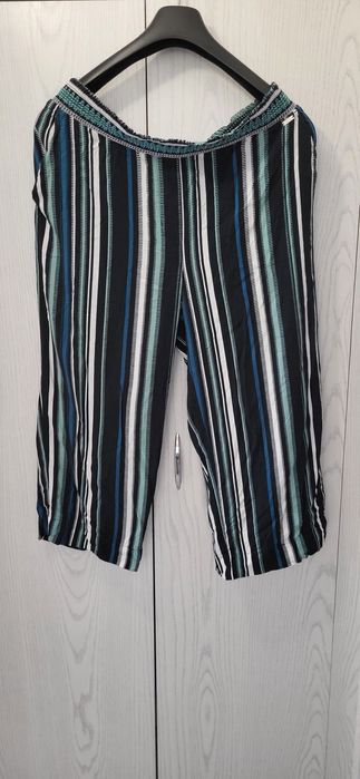 Ubrania ,  . Spodnie beżowe XL