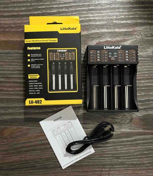 LiitoKala Lii-402 универсальное зарядное устройство