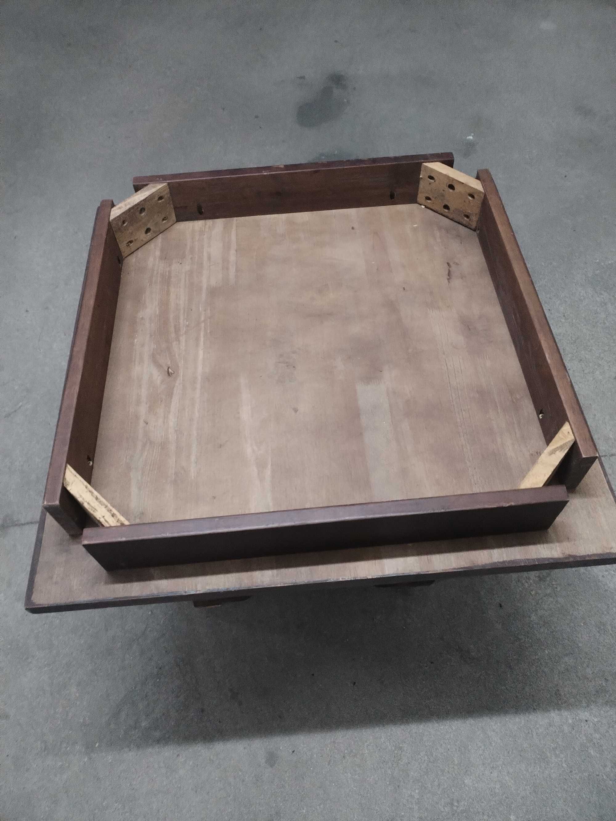 Mesa Rustica Para Varias Aplicações