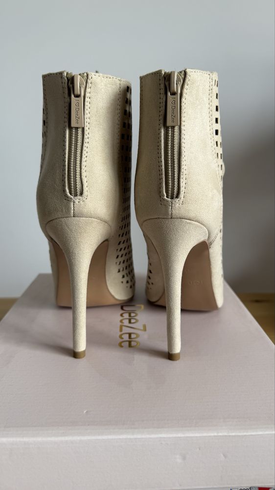 Nowe botki DeeZee r.39