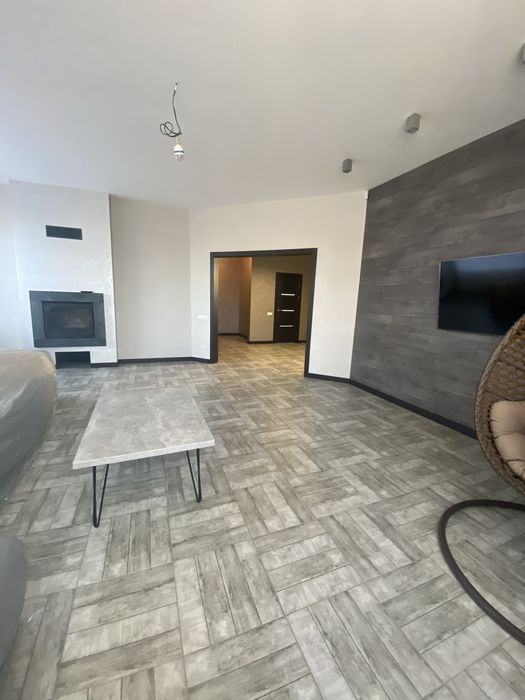 Продаж будинку з новим ремонтом